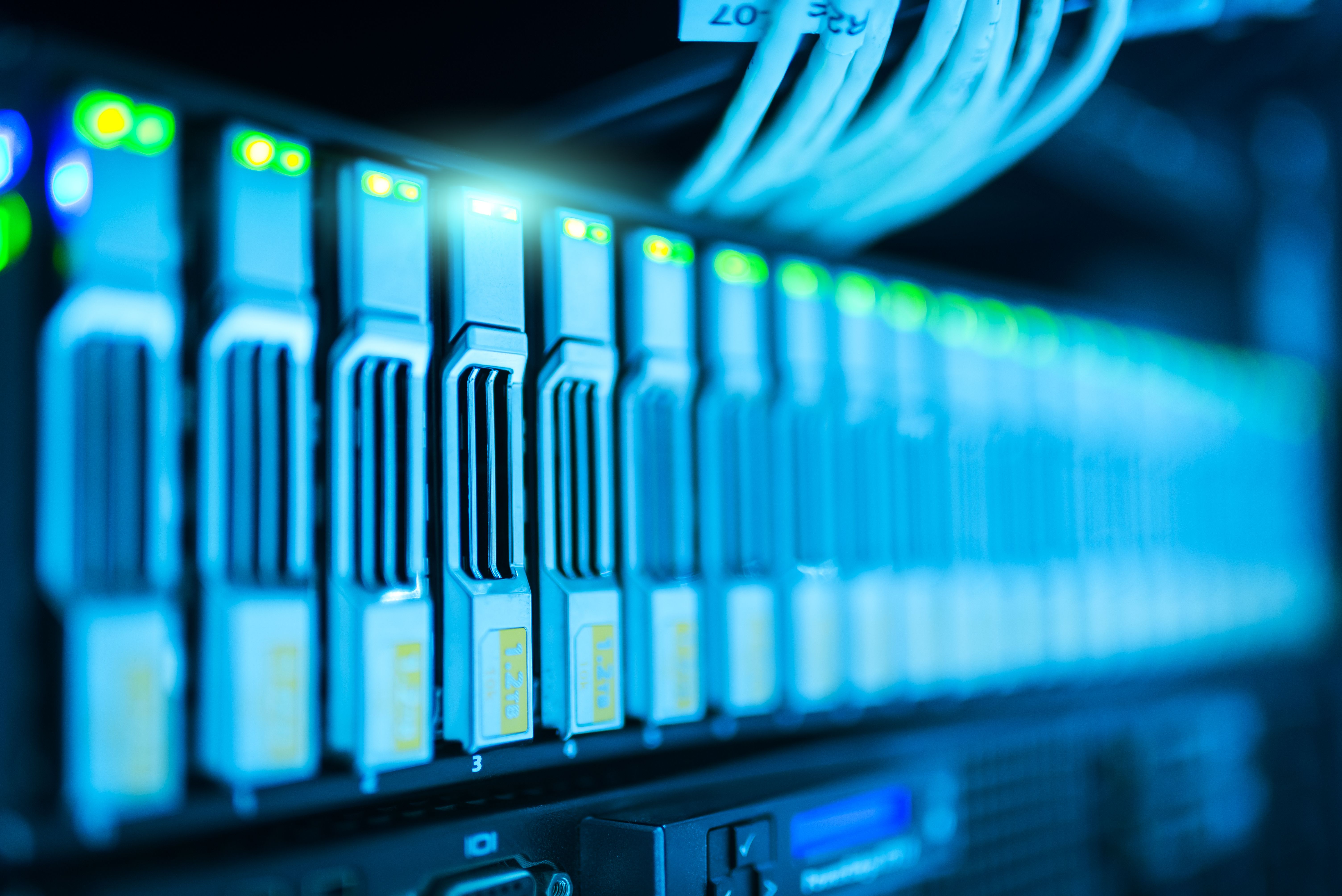 Cloud & Hybrid-Ready Infrastructure